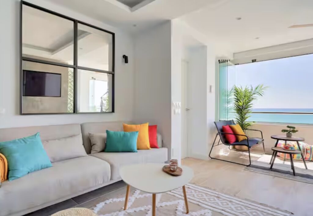 Eden Beach Apartment en Torremolinos en primera línea de playa con vistas al mar